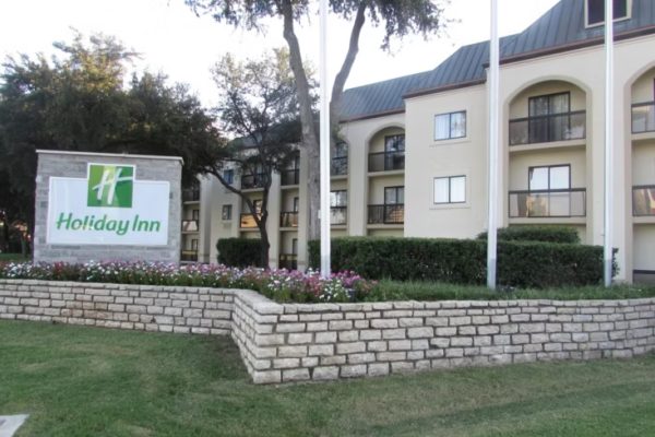 holiday-inn-irving-5187921965-4x3